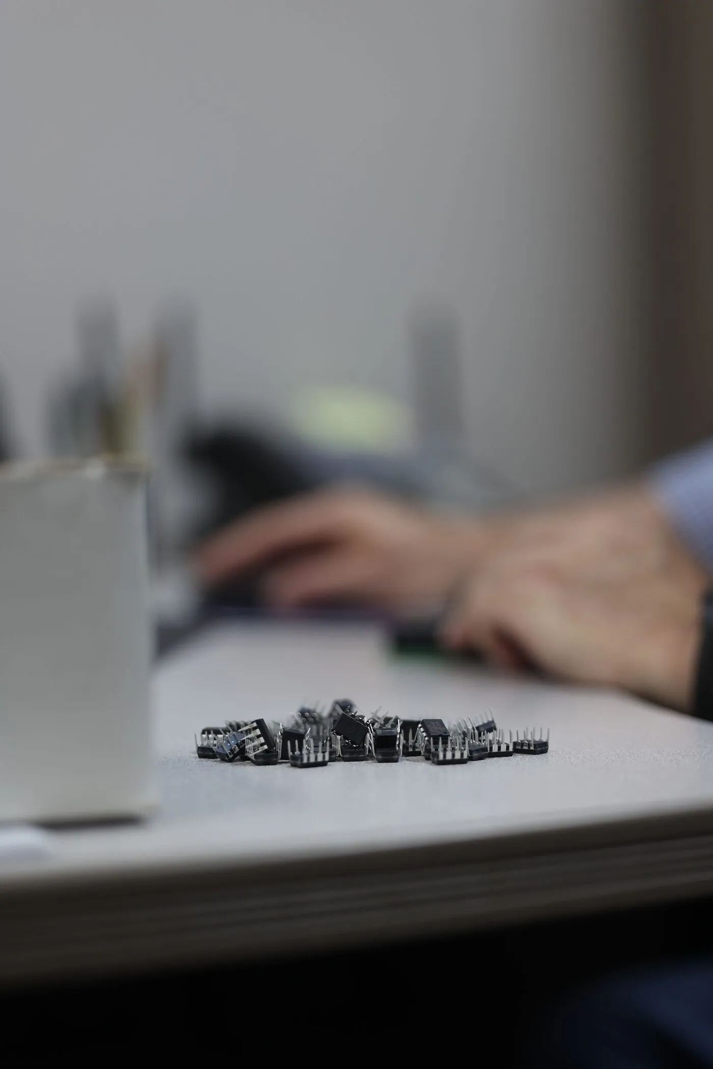 Bench Source quality-control inspection of annealer components
